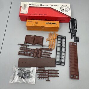 InterMountain HO North American NADX 102 Hormel Ice Reefer Train Car Kit